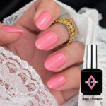 Vernis semi-permanent NailPerfect Upvoted #146 I Scream rose frais brillant sur ongles ovales