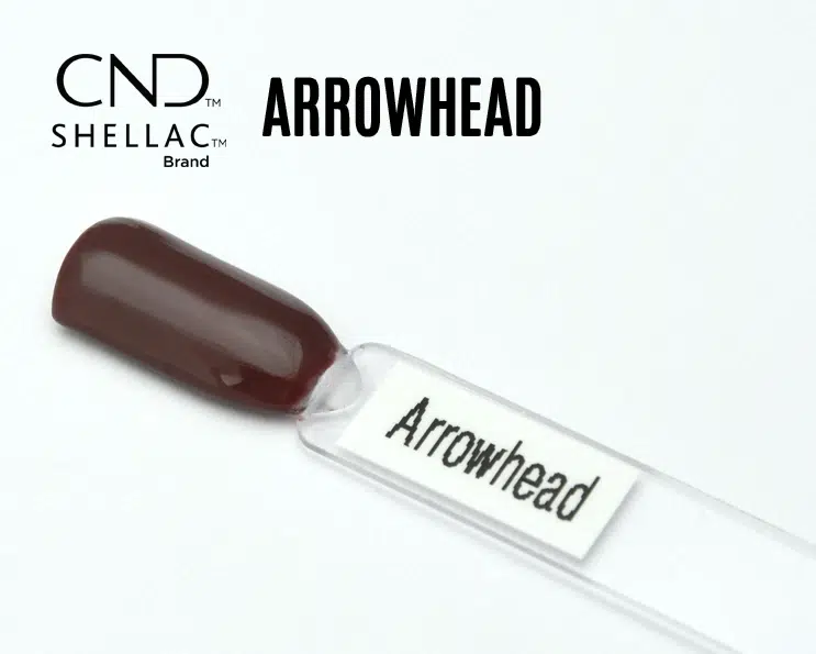 Capsule du vernis semi-permanent professionnel CND™ Shellac Arrowhead, brun cacao profond au fini laqué et brillant.