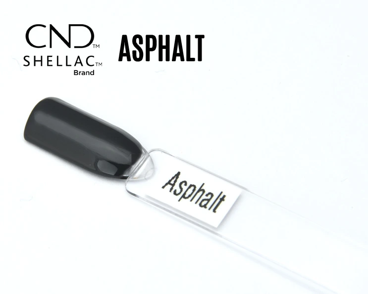 Le visuel met en avant la capsule du vernis semi-permanent CND™ Shellac Asphalt, dévoilant un gris anthracite profond et brillant, à la finition miroir élégante et homogène.