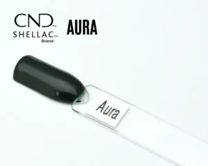 Capsule du vernis semi-permanent CND™ Shellac Aura, vert profond au fini laqué et brillant.
