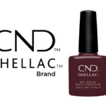 Vernis semi-permanent professionnel CND™ Shellac Black Cherry (7,3 ml) – rouge cerise noir profond, brillance miroir, tenue 3 semaines, formule sans TPO. Disponible à 15,90 € sur RBBE.fr.