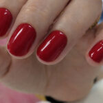 Vernis semi-permanent professionnel CND Shellac Decadence rouge profond intense brillant