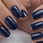 Vernis semi-permanent professionnel CND Shellac Indigo Frock bleu indigo profond brillant