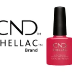 ernis semi-permanent CND™ Shellac Lobster Roll (7,3 ml) – rouge corail lumineux avec une touche de rose. Tenue jusqu’à 3 semaines, brillance miroir, dépose douce. Disponible à 15,90 € sur RBBE.fr.