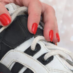 Vernis semi-permanent professionnel CND Shellac Lobster Roll rouge corail vif brillant