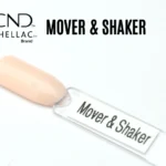 Capsule du vernis semi-permanent professionnel CND™ Shellac Mover & Shaker, beige rosé clair à la finition douce et brillante.
