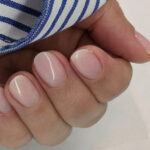 Vernis semi-permanent professionnel CND Shellac Negligee rose nude translucide légèrement pailleté