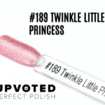 Capsule du vernis semi-permanent NailPerfect Upvoted #189 Twinkle Little Princess, un rose pailleté irisé et lumineux.