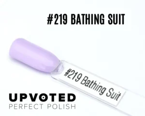 Capsule du vernis semi-permanent NailPerfect Upvoted #219 Bathing Suit, un lavande clair pastel et lumineux.