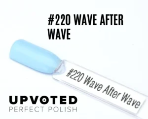 Capsule du vernis semi-permanent NailPerfect Upvoted #220 Wave After Wave, un bleu pastel clair et apaisant.