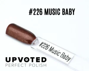 Capsule du vernis semi-permanent NailPerfect Upvoted #226 Music Baby, brun profond aux reflets cuivrés scintillants, finition brillante.