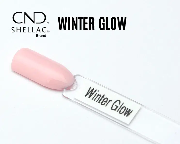 Capsule du vernis semi-permanent professionnel CND™ Shellac Winter Glow, rose poudré très clair et brillant à la finition effet miroir.