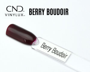 Capsule du vernis CND™ VINYLUX™ Berry Boudoir – rouge prune profond, reflets framboise et brillance velours.