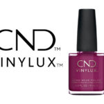 Flacon du vernis CND™ VINYLUX™ Berry Boudoir – nuance rouge sombre brillante, effet gel longue tenue.