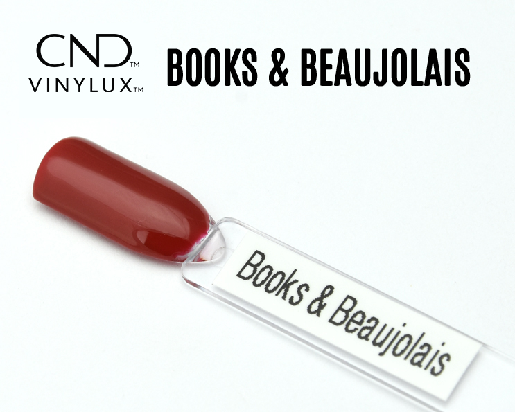 Capsule du vernis CND™ VINYLUX™ Books & Beaujolais – rouge vin chaud, opaque et brillant.
