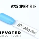 Capsule du vernis semi-permanent NailPerfect Upvoted #237 Spikey Blue, bleu clair électrique et éclatant.