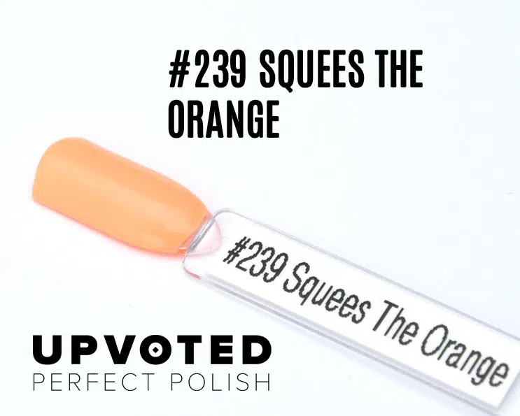 Capsule du vernis semi-permanent NailPerfect Upvoted #239 Squees The Orange, orange clair doux et lumineux.