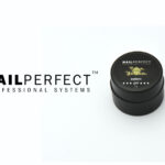 Color+ Gel Néon Yellow NailPerfect – gel décoratif jaune fluo intense pour nail art professionnel. Couleur néon lumineuse, application fluide, haute pigmentation et brillance longue durée. Idéal pour créations artistiques, french colorées et effets pop.