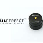 Color+ Gel Yellow NailPerfect – gel décoratif jaune vif et lumineux. Haute pigmentation, texture fluide et auto-égalisante, tenue parfaite sous LED/UV.