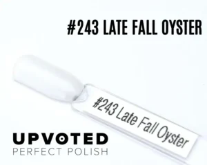 Capsule du vernis semi-permanent NailPerfect Upvoted #243 Late Fall Oyster, blanc laiteux semi-opaque élégant.
