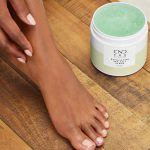 spa pied exfoliating sea salt scrub image