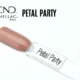 Le visuel montre la capsule du vernis CND™ Shellac Petal Party, rose beige doux et brillant, finition crème homogène.