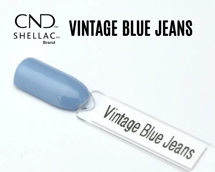 Le visuel montre la capsule du vernis CND™ Shellac Vintage Blue Jeans, bleu denim clair au fini crème et brillant.