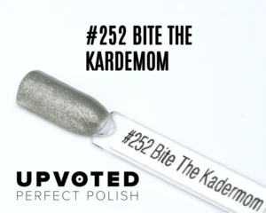 Capsule du vernis semi-permanent NailPerfect Upvoted #252 Bite The Kardemom, vert argenté métallique et scintillant.