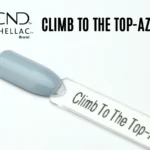 Capsule du vernis semi-permanent professionnel CND™ Shellac Climb To The Top-AZ, bleu gris clair au fini laqué et lumineux.