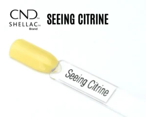 Capsule du vernis semi-permanent professionnel CND™ Shellac Seeing Citrine, jaune pâle nacré et lumineux au fini brillant.