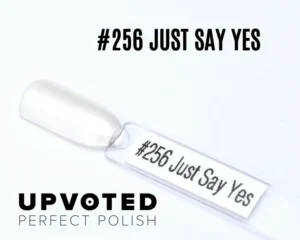 Capsule du vernis semi-permanent NailPerfect Upvoted #256 Just Say Yes, blanc nacré transparent et brillant.