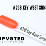 Capsule du vernis semi-permanent NailPerfect Upvoted #258 Key West Sunset, orange corail vif et lumineux.