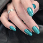 Vernis semi-permanent professionnel CND Shellac Clash Out vert turquoise pailleté scintillant brillant