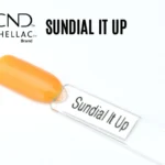 Capsule du vernis semi-permanent professionnel CND™ Shellac Sundial It Up, jaune orangé nacré au fini brillant et doré