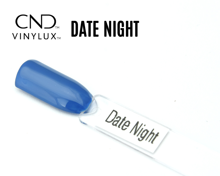 Capsule de vernis bleu profond CND Vinylux Date Night  