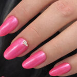 Vernis semi-permanent professionnel CND Shellac Happy Go Lucky rose vif nacré brillant