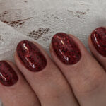 Vernis semi-permanent professionnel CND Shellac Needles & Red rouge profond pailleté brillant