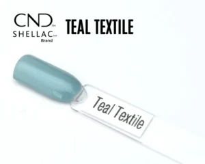 Capsule du vernis semi-permanent professionnel CND™ Shellac Teal Textile, bleu-vert nacré au fini brillant et métallisé.