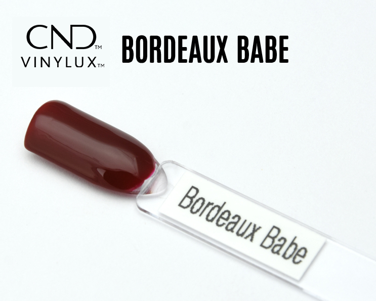 Capsule du vernis CND™ VINYLUX™ Bordeaux Babe – bordeaux profond opaque à la brillance intense.