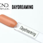 Capsule de vernis nude pêche CND Vinylux Daydreaming