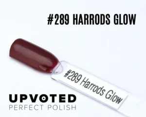 Capsule du vernis semi-permanent NailPerfect Upvoted #289 Harrods Glow, un bordeaux lumineux et raffiné.