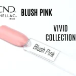Capsule du vernis semi-permanent professionnel CND™ Shellac Blush Pink, rose poudré brillant au fini crème doux, issu de la Vivid Collection.